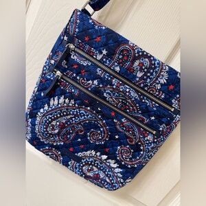 NWOT Vera Bradley Triple Zip Hipster